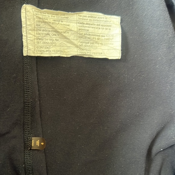 Lululemon Long Sleeve T-Shirt with Thumbholes, Size 6. Rare Find! - Picture 9 of 11